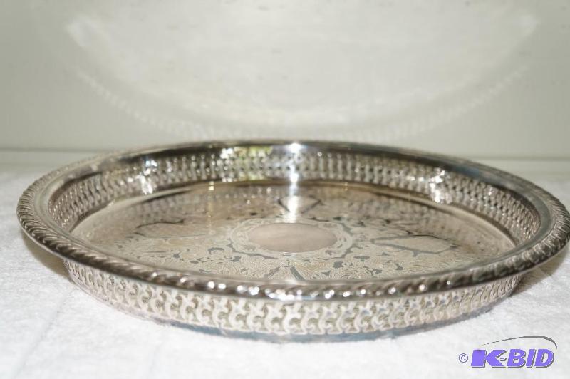 lot 228 image: Oneida Silver Cocktail Serving Tray Platter