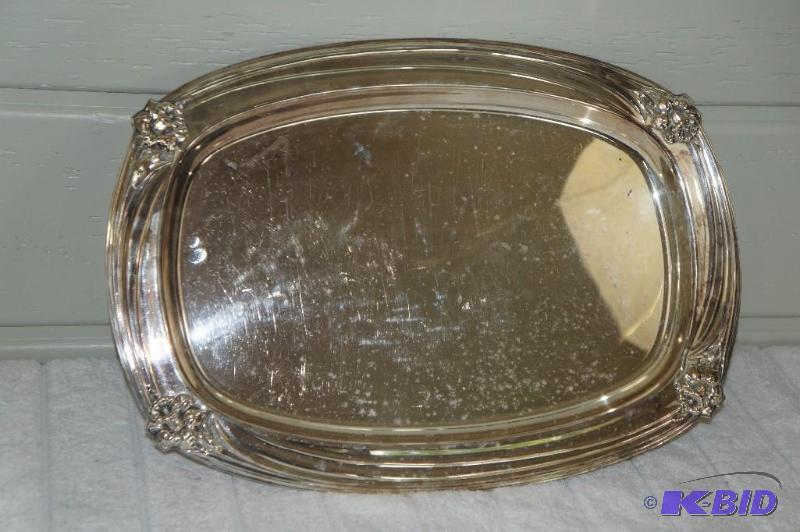 lot 231 image: Roger Bros. Daffodil Pattern Sterling Plated Platter  Tray