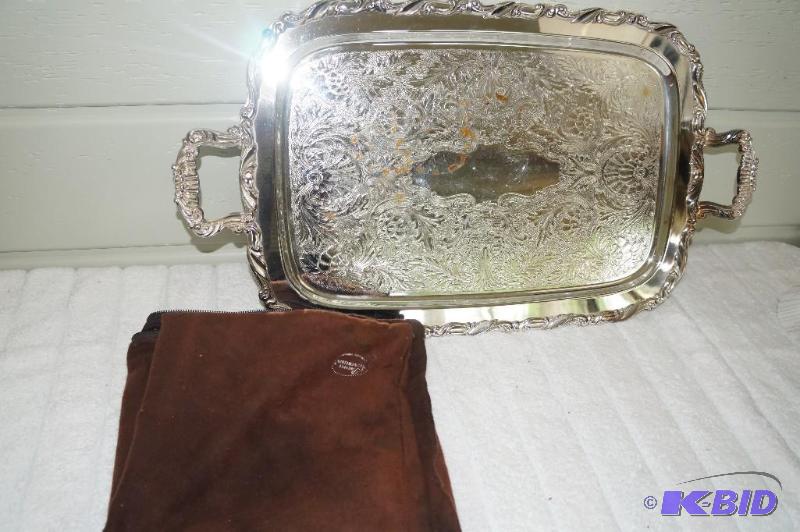 lot 238 image: Oneida Silversmiths Silver Tray