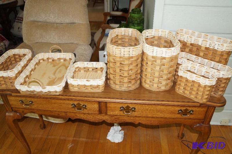 lot 24 image: Lot of 8  Wicker Baskets