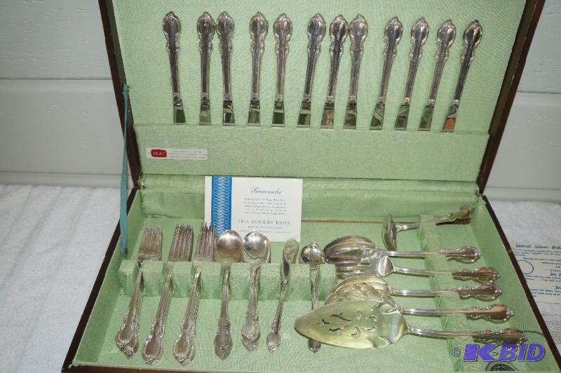 lot 248 image: 1847 Roger Bros. International Silver Co. Silver 66 Piece Silverware Set in Wood Chest
