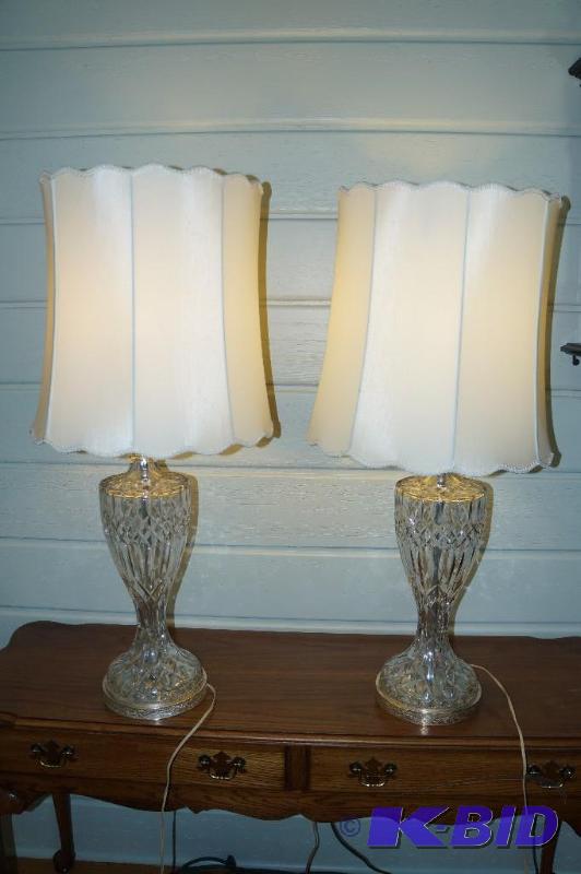 lot 25 image: Set of 2 Genuine Crystal Lamps