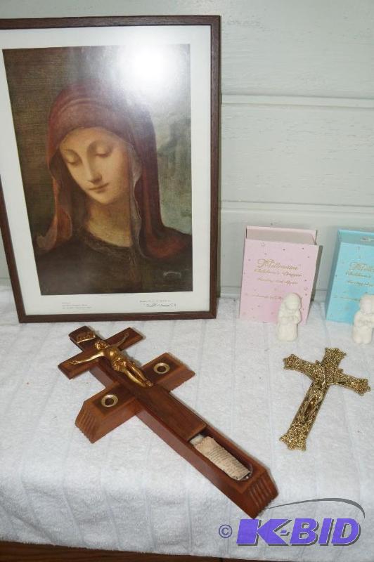 lot 276 image: Lot of Religious Items