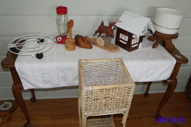 lot 277 image: Lot of Garden and Home Decor