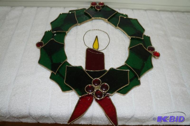 lot 286 image: Stained Glass Poinsettia Wreath