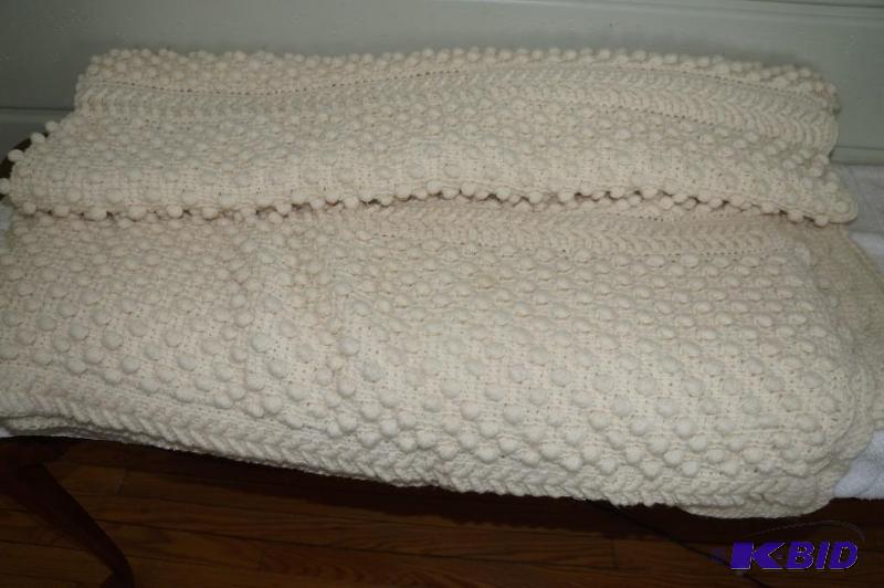lot 288 image: Full Size Handmade Afghan