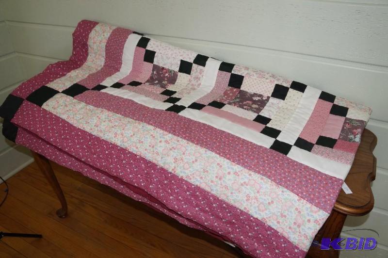 lot 291 image: Full Size Rose and Pink Colored Handmade Quilt