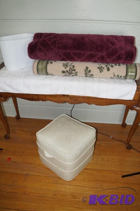lot 293 image: Lot of 6 Rugs and Waste Basket