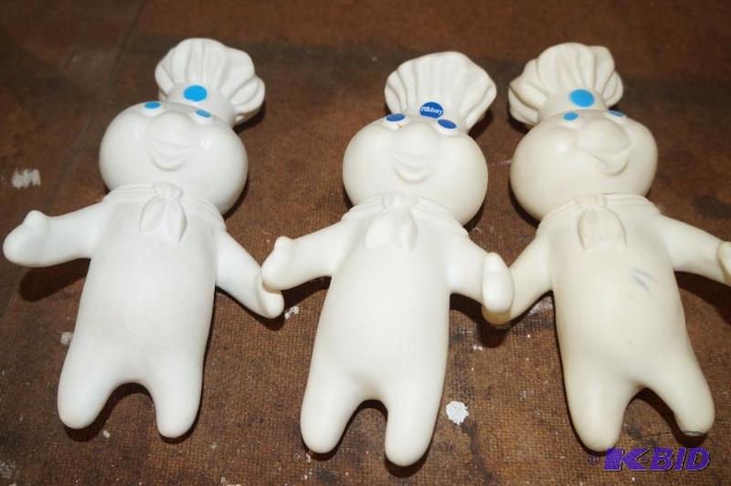 lot 312 image: Set of 3 Pillsbury7 Doughboys