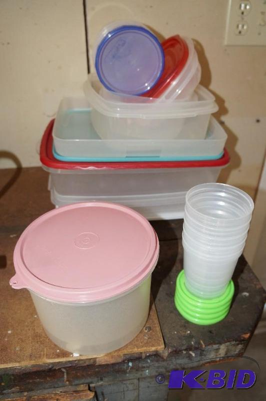 lot 316 image: Lot of Assorted Plastic Ware