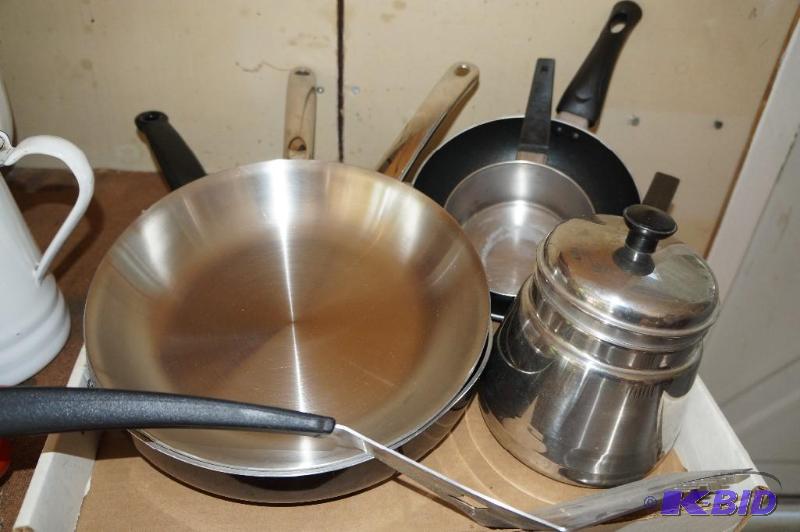 lot 317 image: Lot of Kitchen Ware