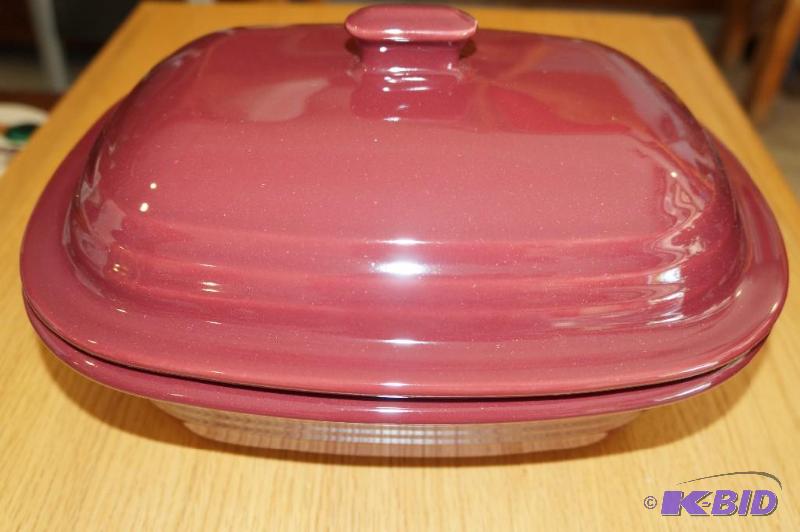 lot 335 image: Pampered Chef Deep Covered Baker with Lid