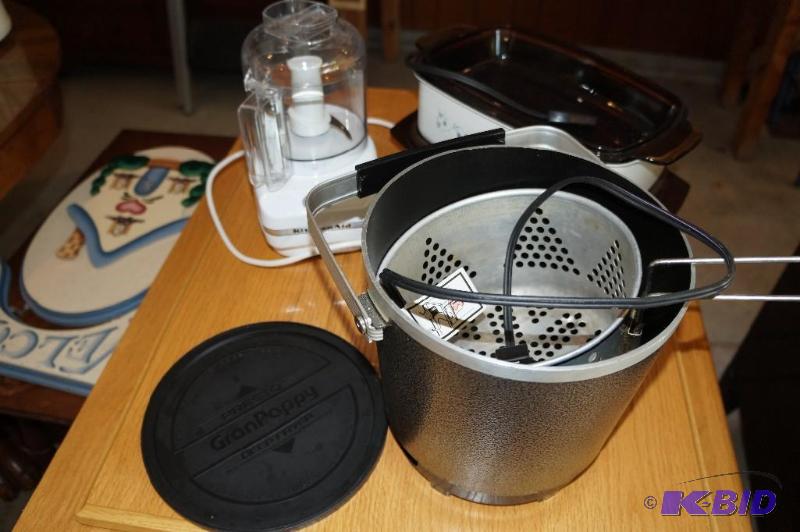lot 347 image: Lot of Kitchen Ware