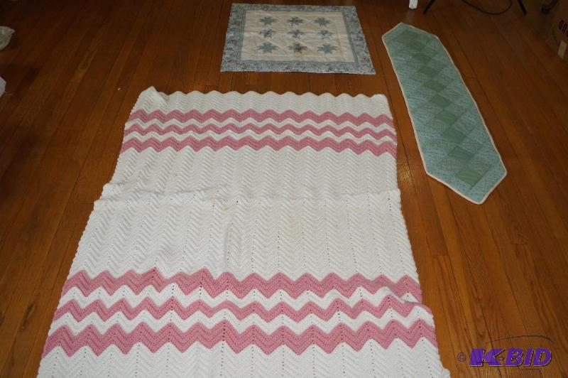 lot 42 image: Lot of 3 Homemade Items