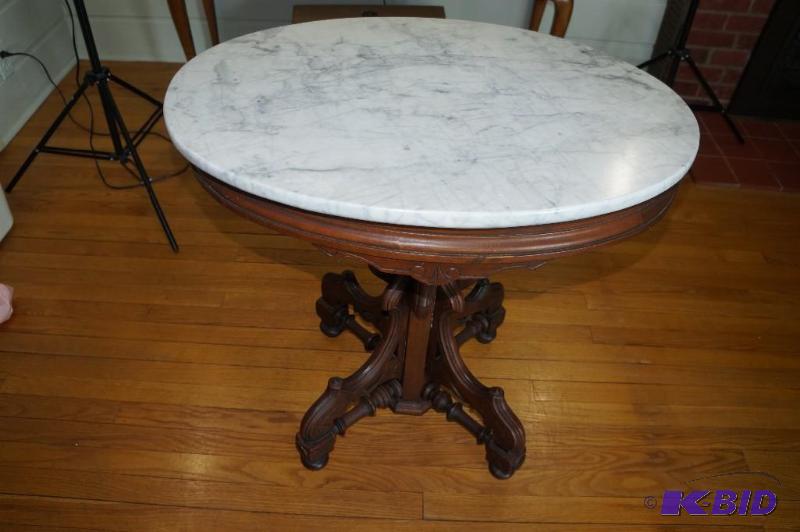 lot 49 image: Vintage Genuine Marble Topped Side Table