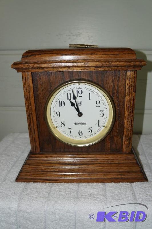 lot 9 image: Seth Thomas Devonshire Windup Mantel Clock