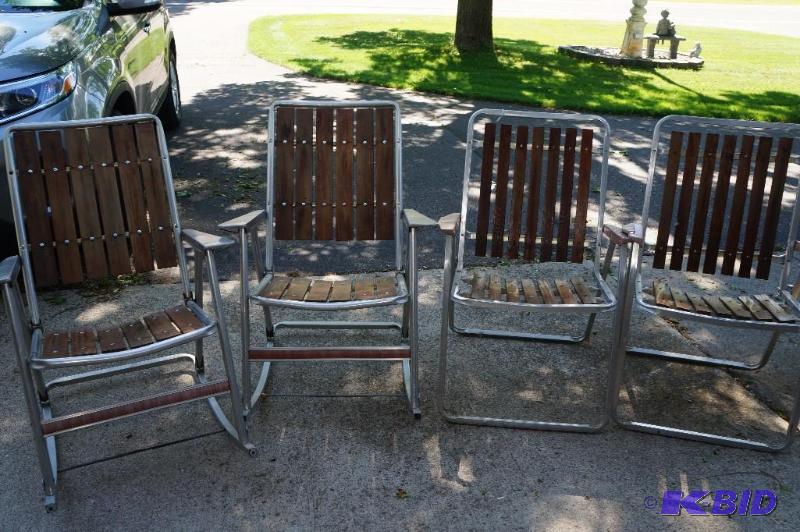 lot 11 image: Set of 4 Lawn  Patio Folding Chairs (2 are Rockers)