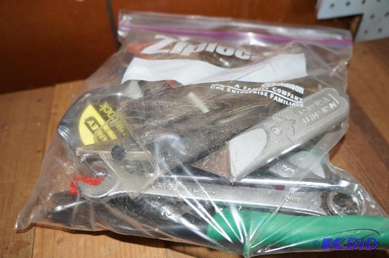 lot 16 image: Lot of Tools