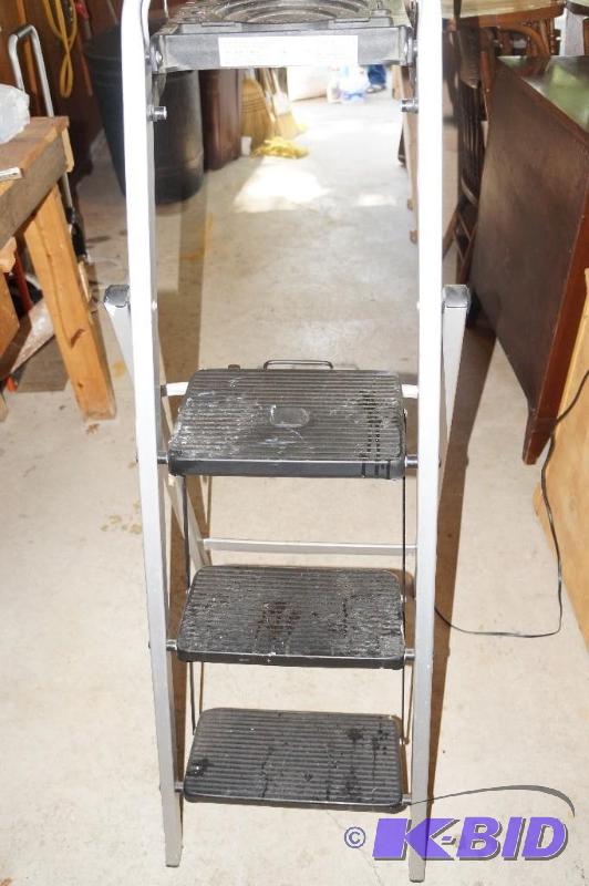 lot 22 image: 4 6 Step Ladder