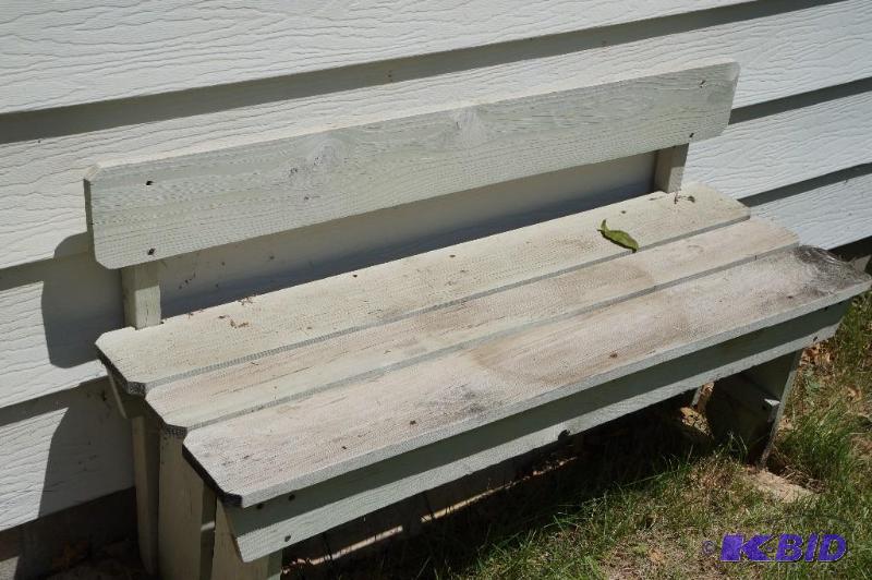 lot 38 image: Garden Bench