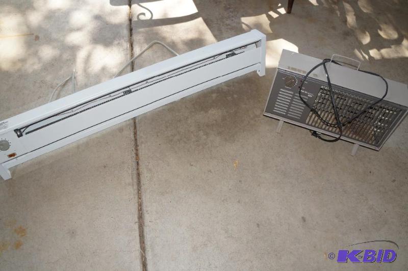 lot 4 image: 2 Portable Electric Heaters