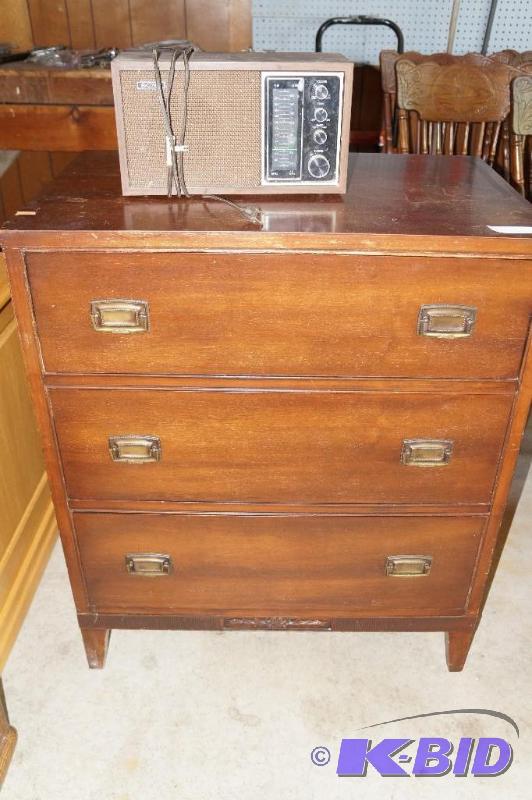 lot 6 image: Antique  Vintage 3 Drawer Dresser & Vintage Sony Radio