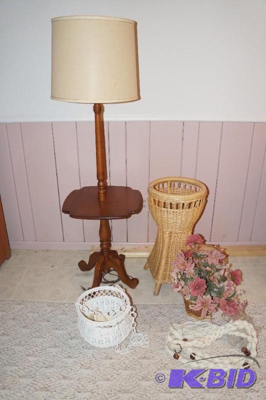 lot 60 image: Misc. Lot of Home Decor