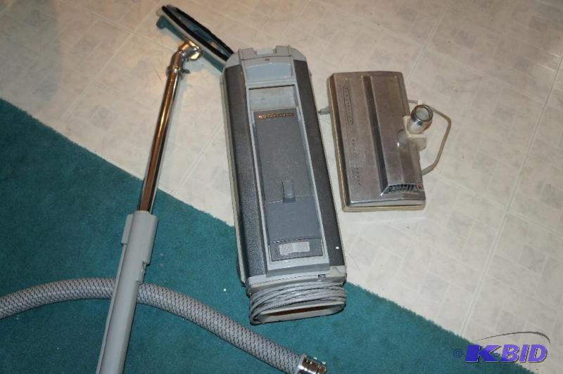lot 65 image: Electrolux Standing Vacuum Cleaner