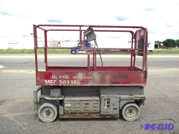 MEC 2033ES 24 Volt Scissor Lift   2...
