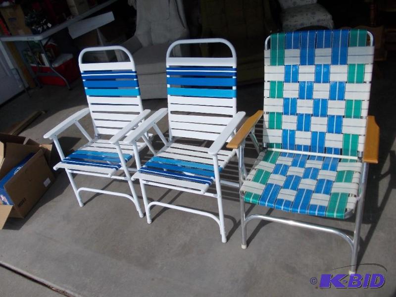 lot 32 image: 3-Folding Lawn Chairs...
