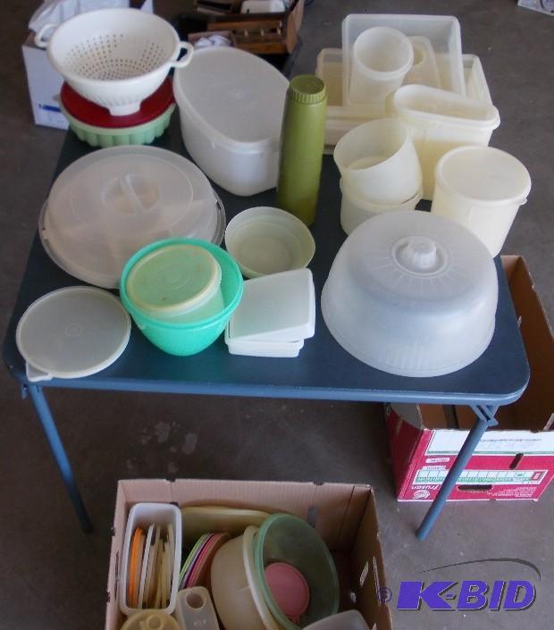 lot 60 image: Lot Lot Of Tupperware & Other&n...