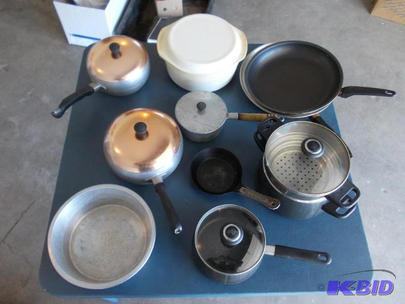 lot 69 image: Large Lot Of Cookware, Pots, Pans &...