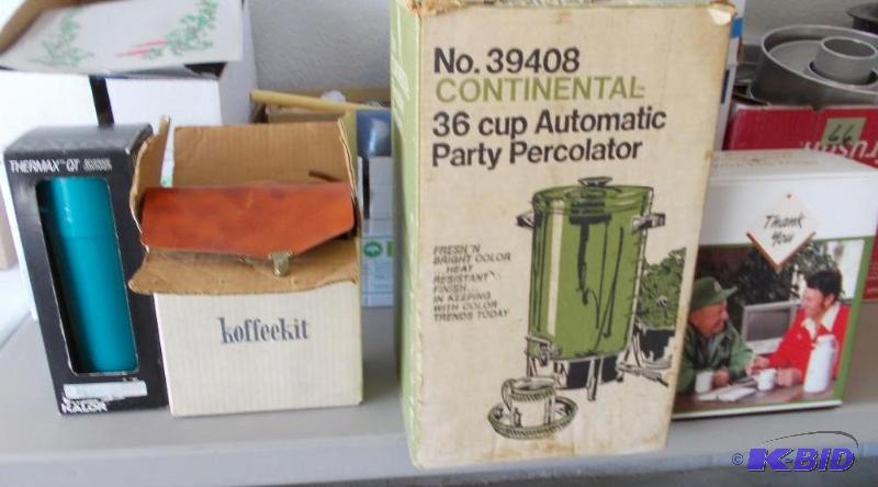 lot 72 image: 36 Cup Coffee Percolator, Travel Co...