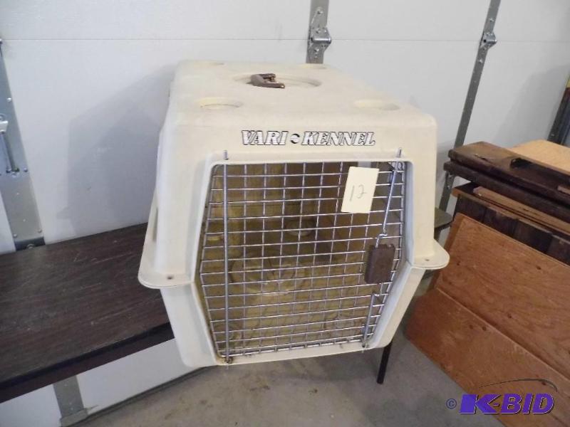 lot 12 image: Vari Kennel