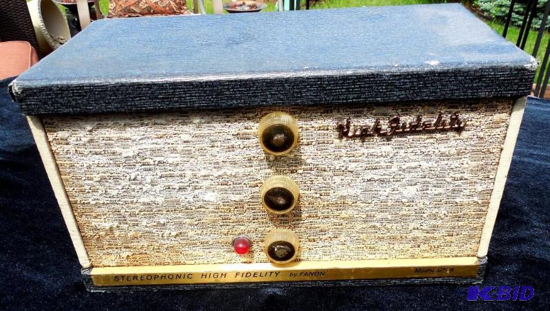 lot 23 image: FANFARE FANON ST-4 AMPLIFIER MIXER