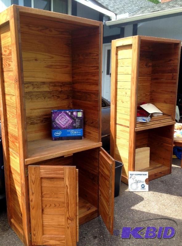 lot 38 image: 2 Solid Wood Bookshelves w Cabinets