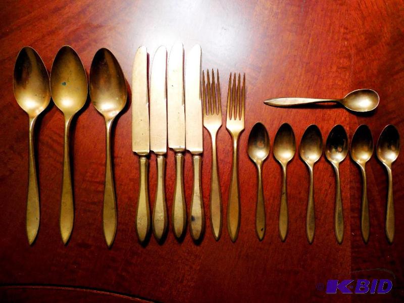 lot 45 image: 17 pc Dirigold Sweden Flatware Clover