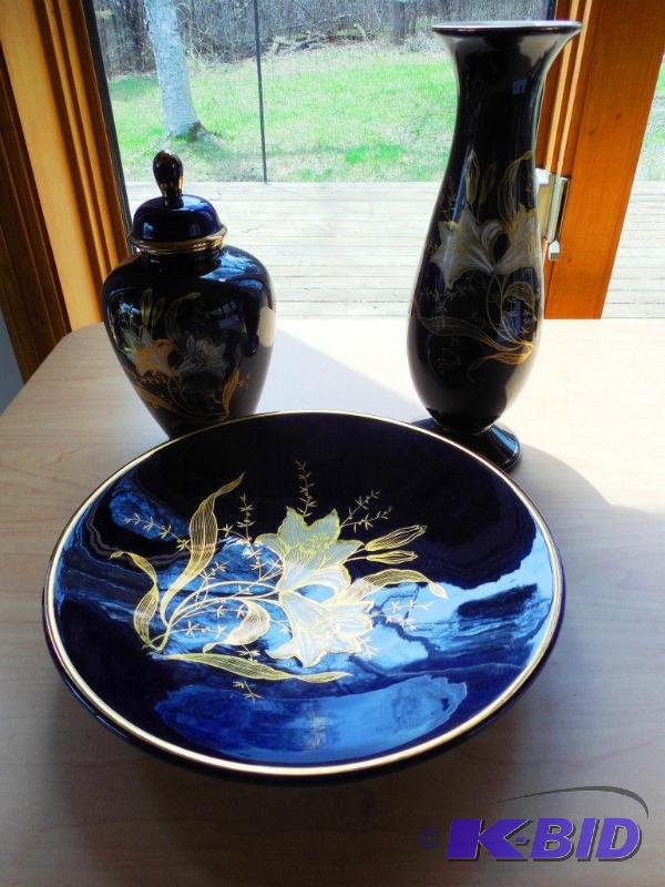 lot 50 image: 3 pc Cobalt Blue Gold Tiger Lily