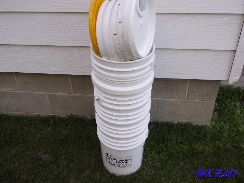 Lot of 6-5 gallon food grade pails....