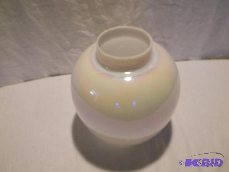 Large caravel glass like vase measures about ...