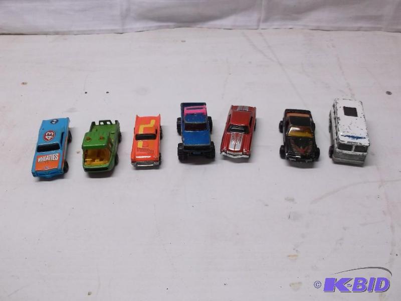 Lot of Hot Wheels appear in good collectable ...