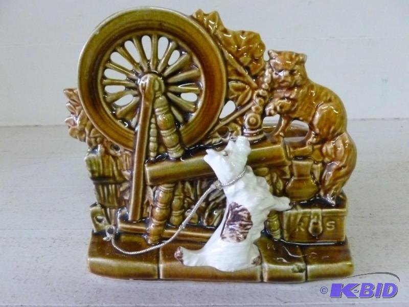 lot 134 image: Beautiful McCoy planter that measur...