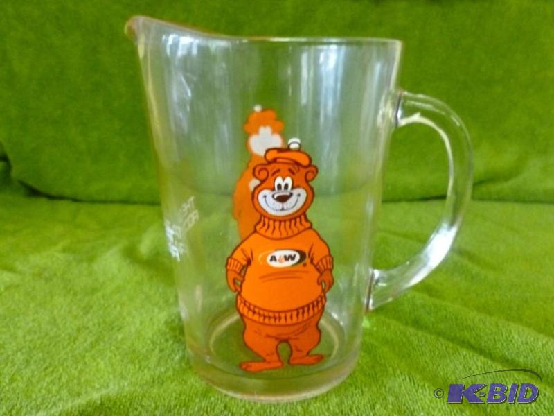 lot 148 image: Collectible A&ampW glass root beer...