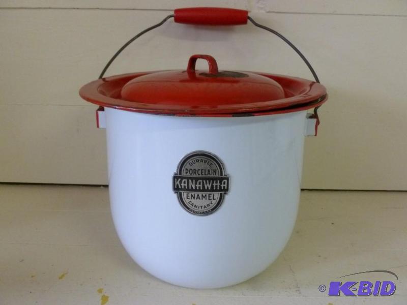 lot 162 image: Vintage Kanawha&nbspRed & Whit...