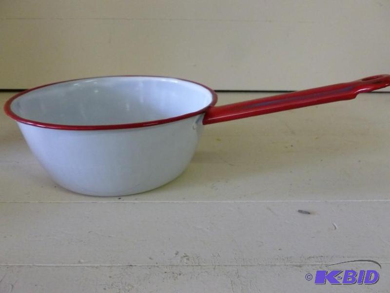 lot 163 image: Vintage red & white enamelware ...