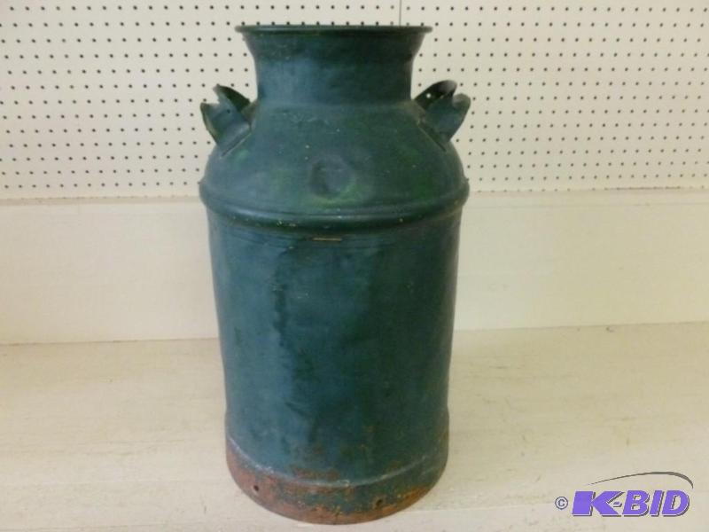 lot 17 image: Large vintage steel cream can that ...