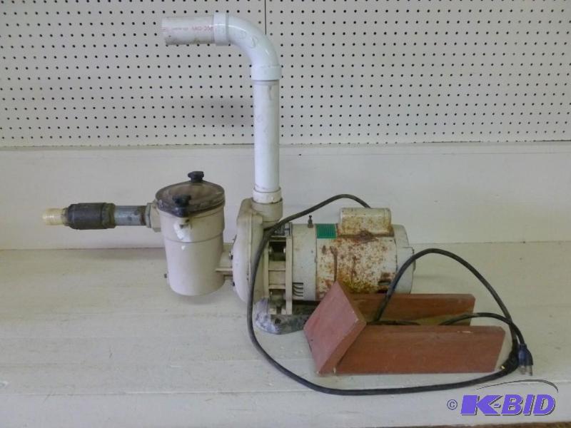 lot 2 image: Hydro-Pump 110v - 34h.p water pump...