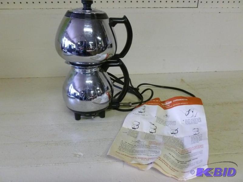 lot 32 image: Vintage Sunbeam Coffeemaster model ...