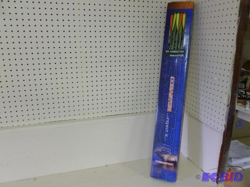 lot 4 image: A Box Of Twelve Easton Gamegetter X...