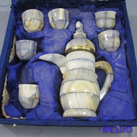 lot 10 image: Onyx Set
